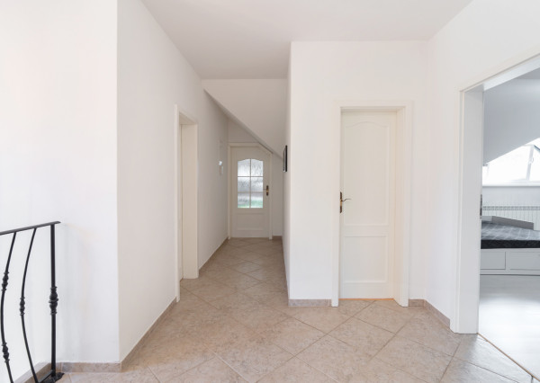 Na predaj 6-izbový rodinný v Zamarovciach