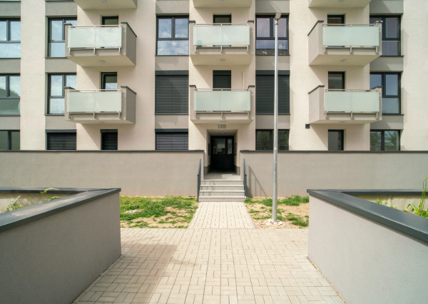 Na prenájom kompletne zaiadený 3-izbový byt v Stupave