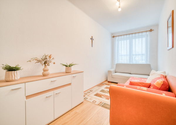 Na predaj priestranný 3-izbový byt v Malackách