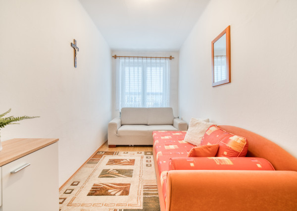 Na predaj priestranný 3-izbový byt v Malackách