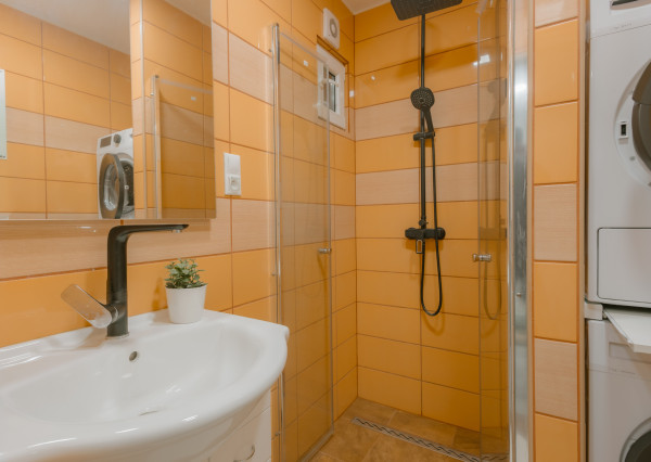 REZERVOVANÉ:Na predaj kompletne zrekonštruovaný 3-izbový byt v Turzovke