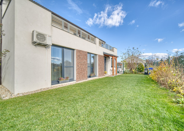 Na predaj príjemný 4-izbový byt v pokojnej časti Tomášova