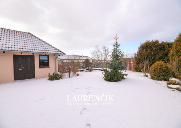 Na predaj veľkorysý 7-izbový rodinný dom v obci Podlužany