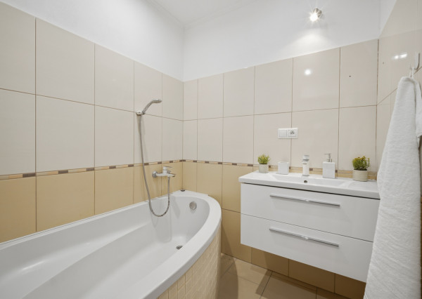 Na predaj 2,5-izbový byt s balkónom v centre mesta Malacky