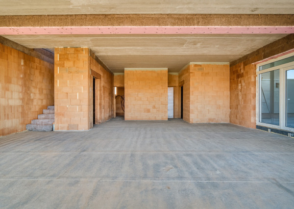 Na predaj administratívno-skladový objekt pri Trnave, v obci Zavar