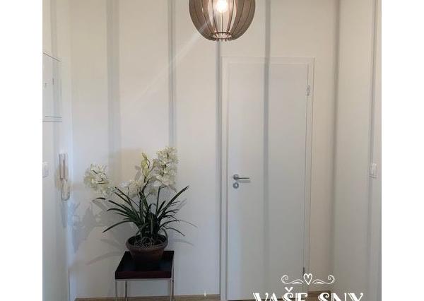 Na prenájom nový, zariadený 2izb byt na ul. Za Liptovskou v Trenčíne.