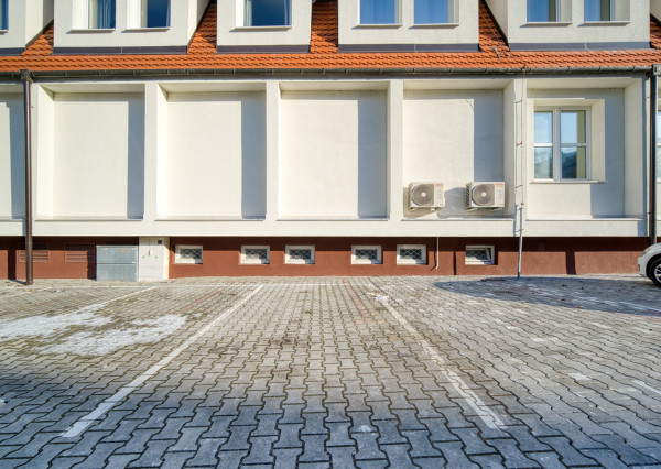 Na prenájom moderný 1-izbový byt s parkovacím miestom v Senici