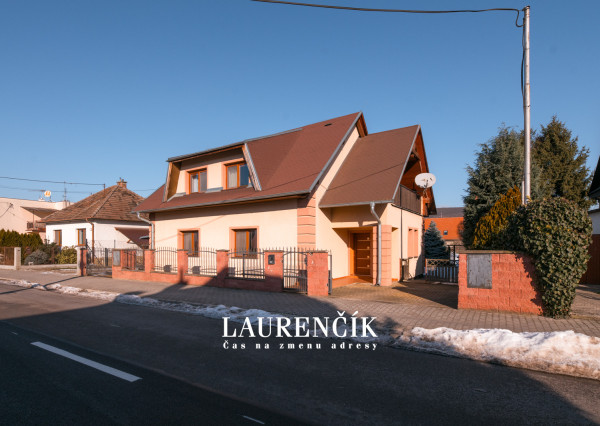 NA PREDAJ | Rodinný dom v Trenčíne s nadštandardným pozemkom 1 047 m²