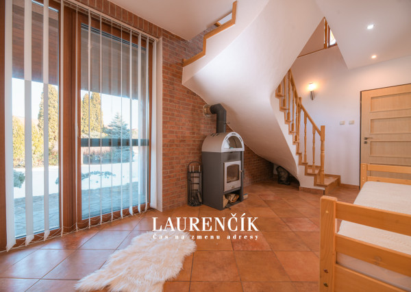 NA PREDAJ | Rodinný dom v Trenčíne s nadštandardným pozemkom 1 047 m²