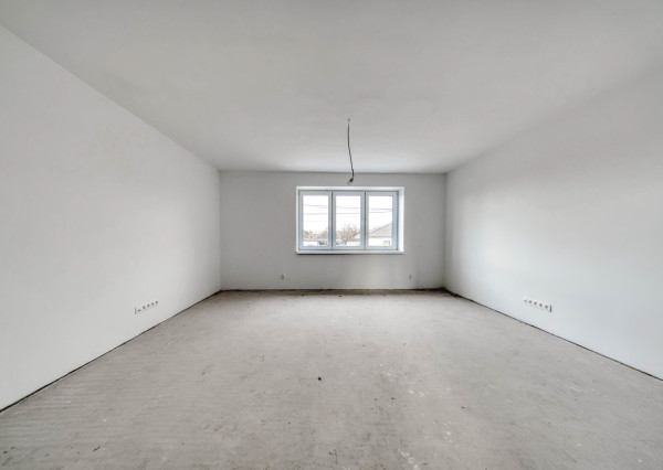 Na predaj rodinný dom s garážou v obci Šoporňa – štandard je zahrnutý v cene