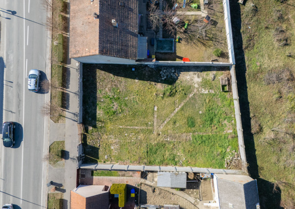 Na predaj rovinatý pozemok na výstavbu polyfunkčnej budoby v Piešťanoch