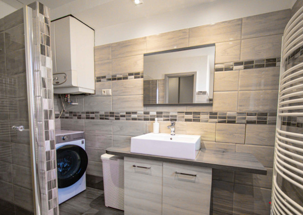 Na predaj kompletne zrekonštruovaný byt s balkónom v Hlohovci