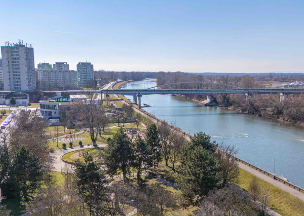 Na predaj kompletne zrekonštruovaný byt s balkónom v Hlohovci