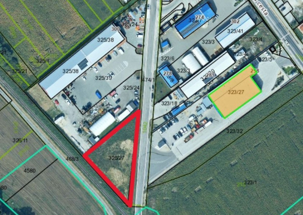 Exkluzívne na predaj komerčný pozemok , 1688m2 , Horné Ozorovce