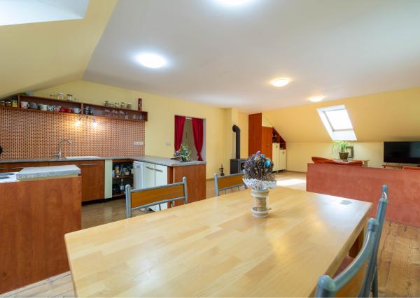 Na predaj rekreačný rezort v chránenej oblasti Bielych Karpát