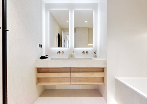 LUXUSNÝ 4i PENTHOUSE S ÚCHVATNOU TERASOU, panoramatickými výhľadmi a parkovaním