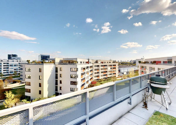 LUXUSNÝ 4i PENTHOUSE S ÚCHVATNOU TERASOU, panoramatickými výhľadmi a parkovaním