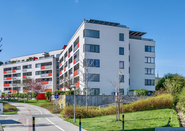 LUXUSNÝ 4i PENTHOUSE S ÚCHVATNOU TERASOU, panoramatickými výhľadmi a parkovaním