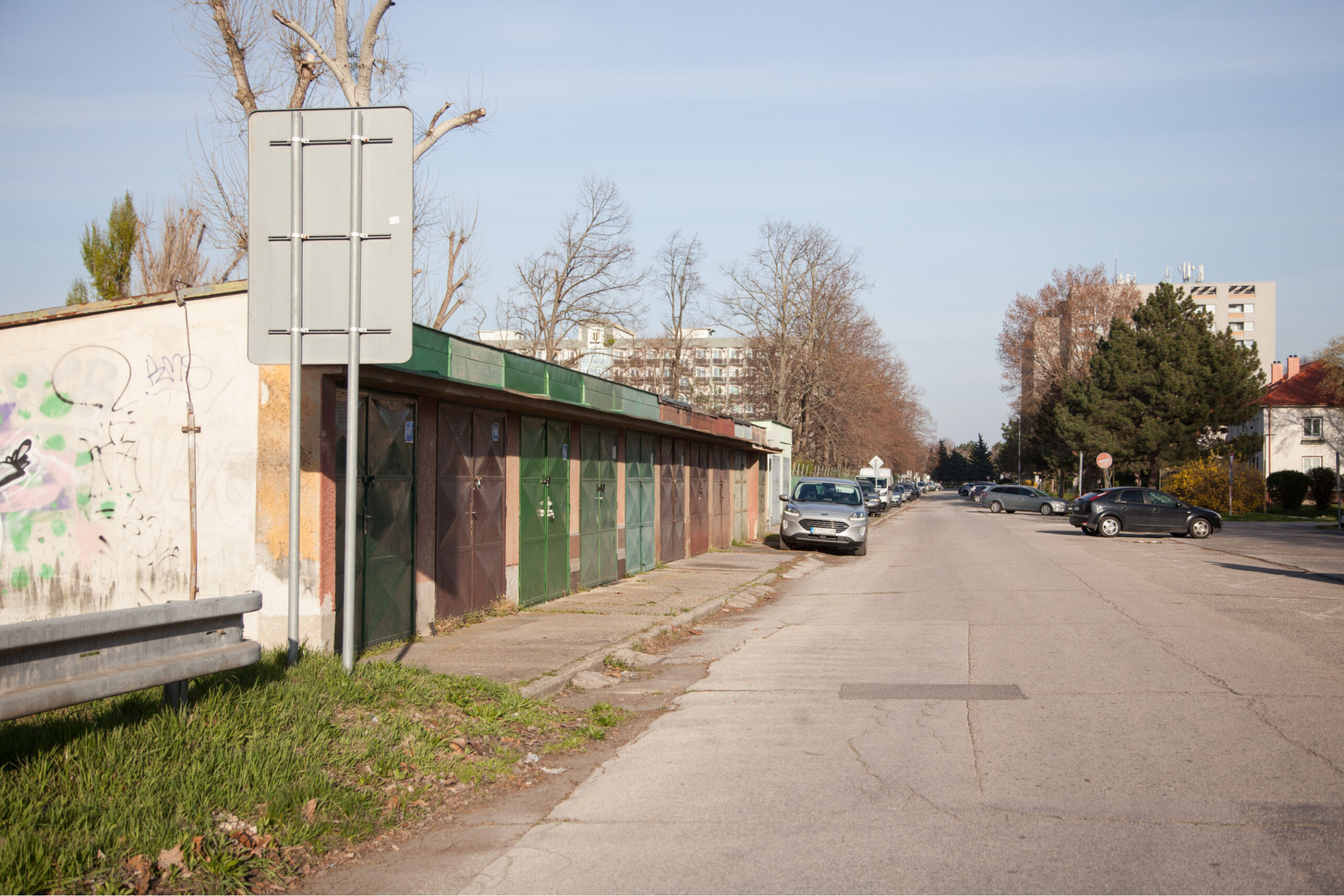 Na predaj murovaná garáž v radovej zástavbe vo Vlčom Hrdle