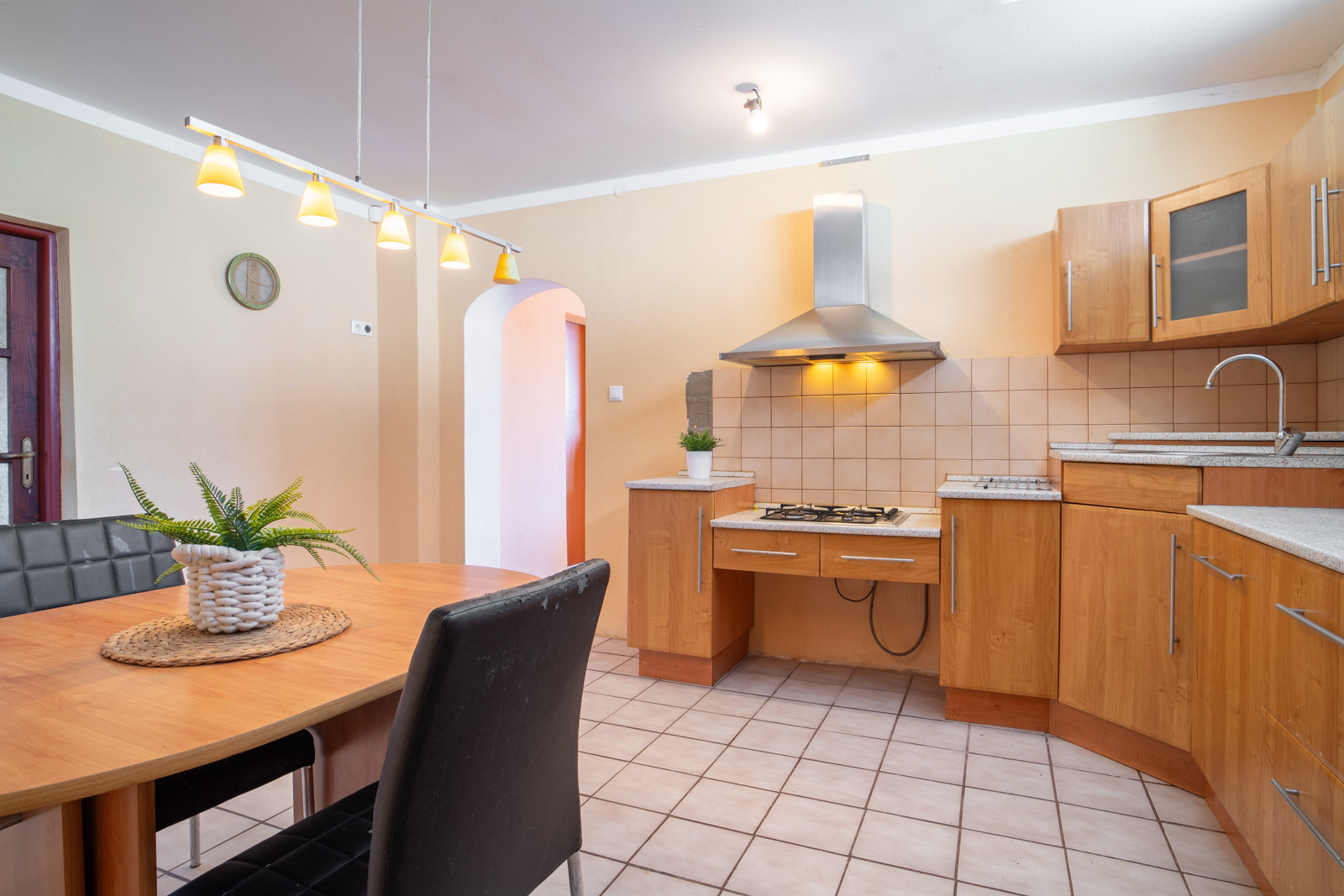 Na predaj rodinný dom s rozľahlým pozemkom v obci Nové Sady