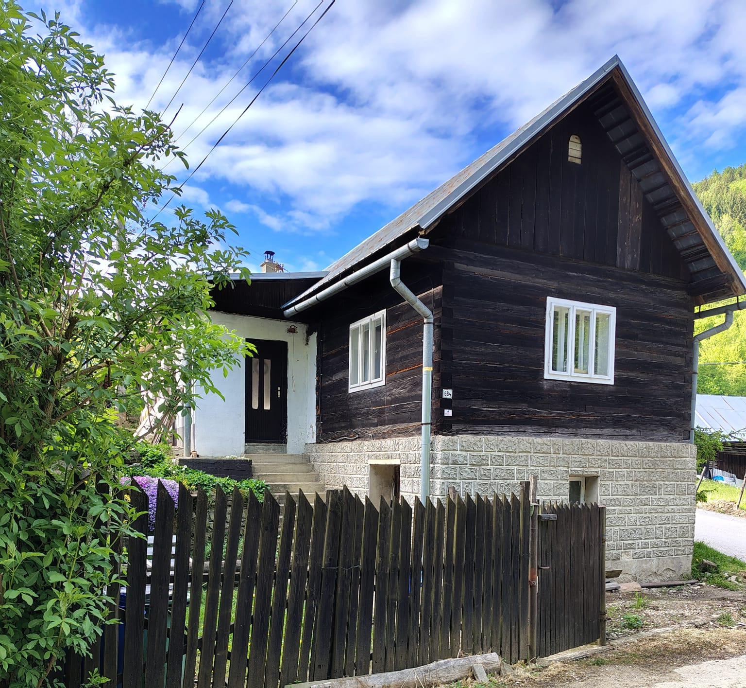 Na predaj vidiecky rodinný dom v Dolnej Maríkovej