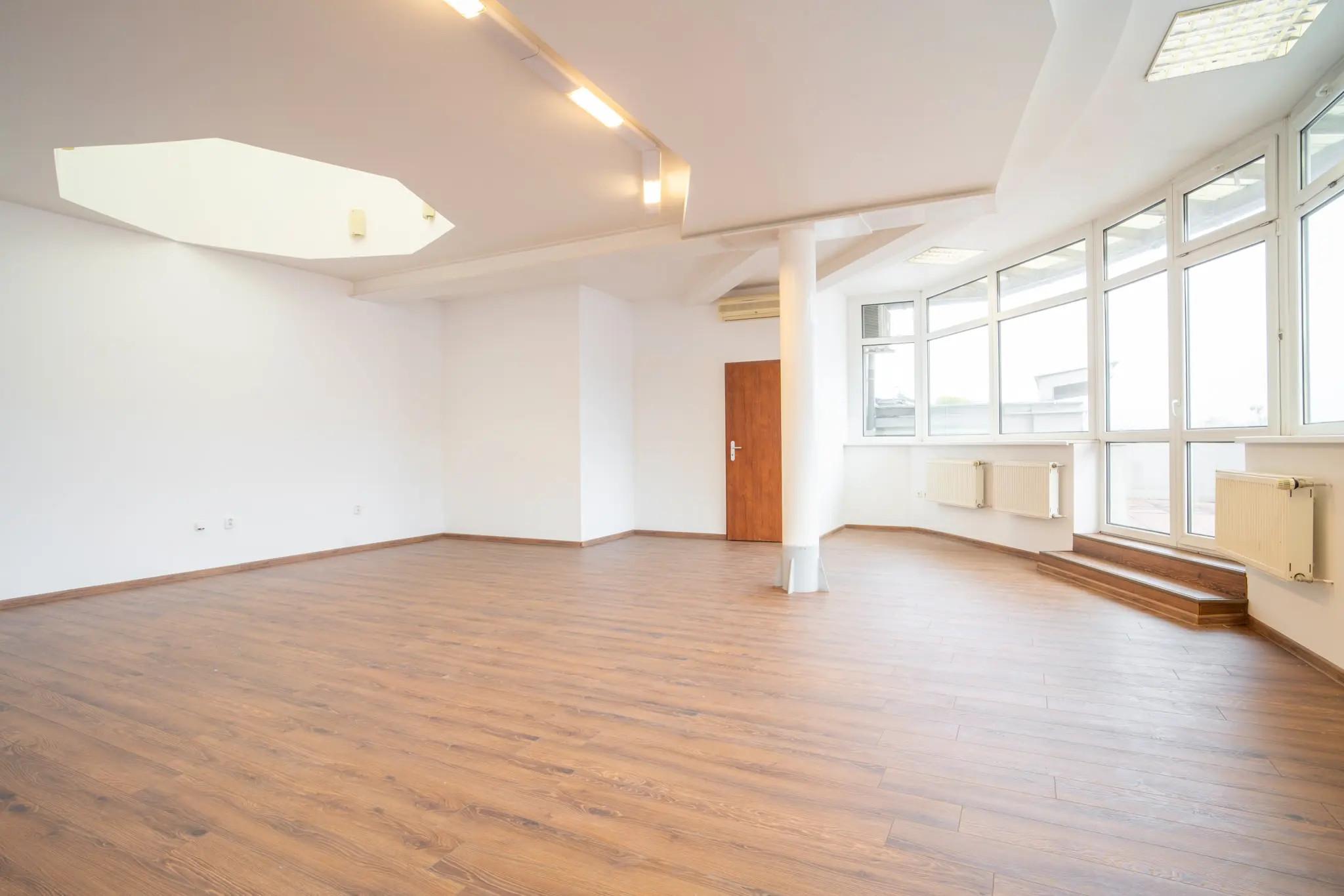 Na prenájom kancelársky priestor na Zámockej ulici priamo pod Bratislavským hradom