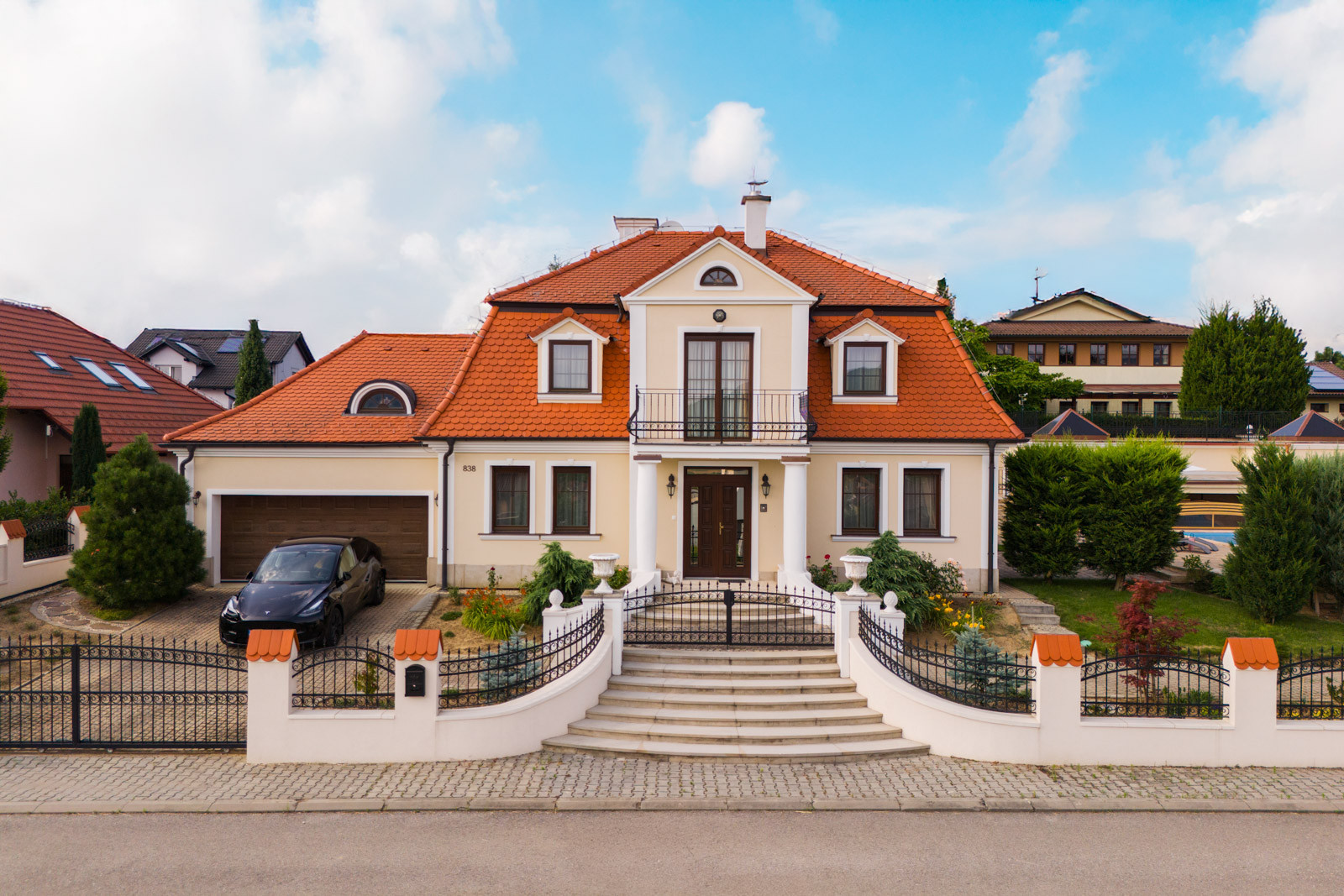 Na predaj nadštandardný rodinný dom s bazénom, Soblahov