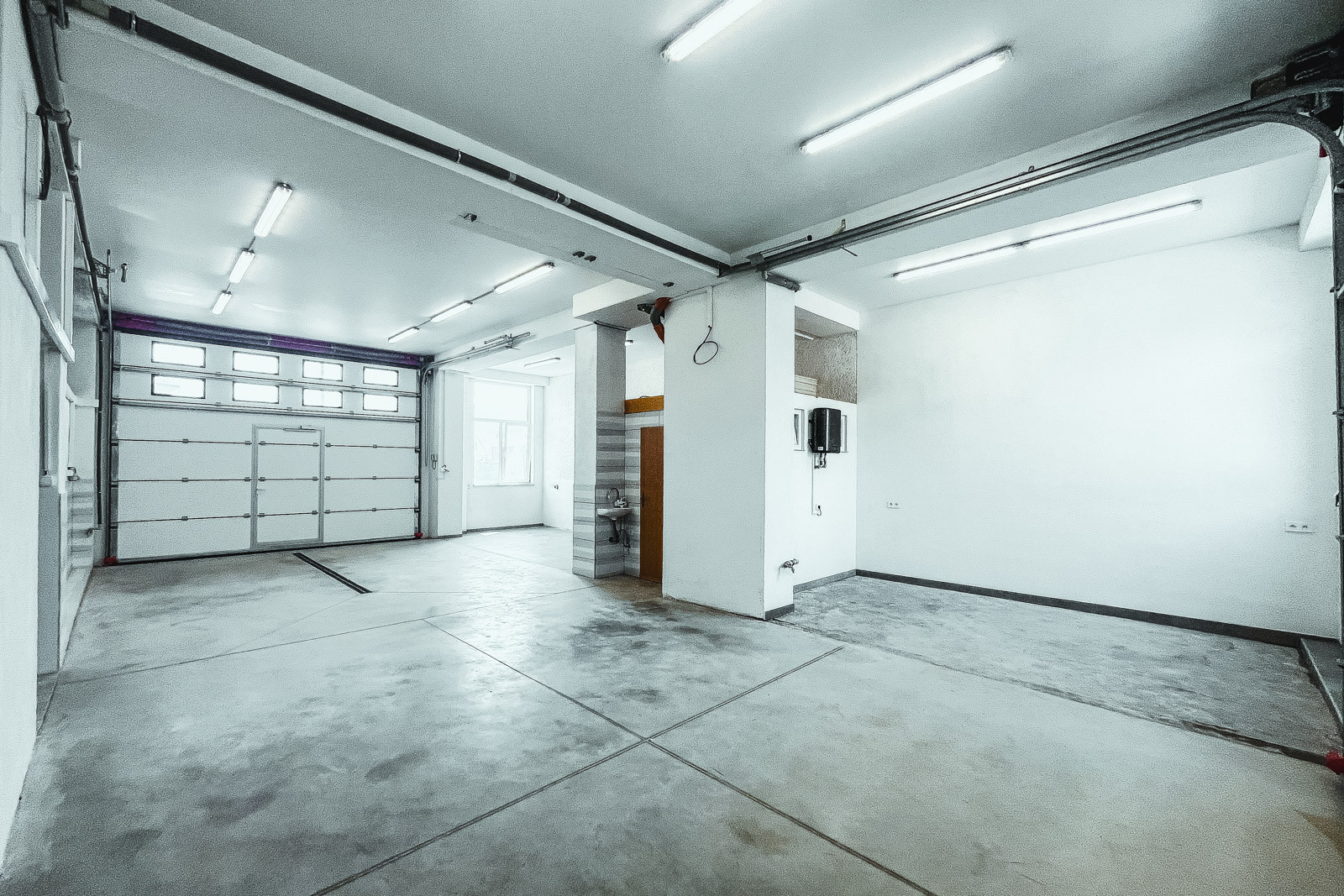 Na prenájom priestor v Turanoch