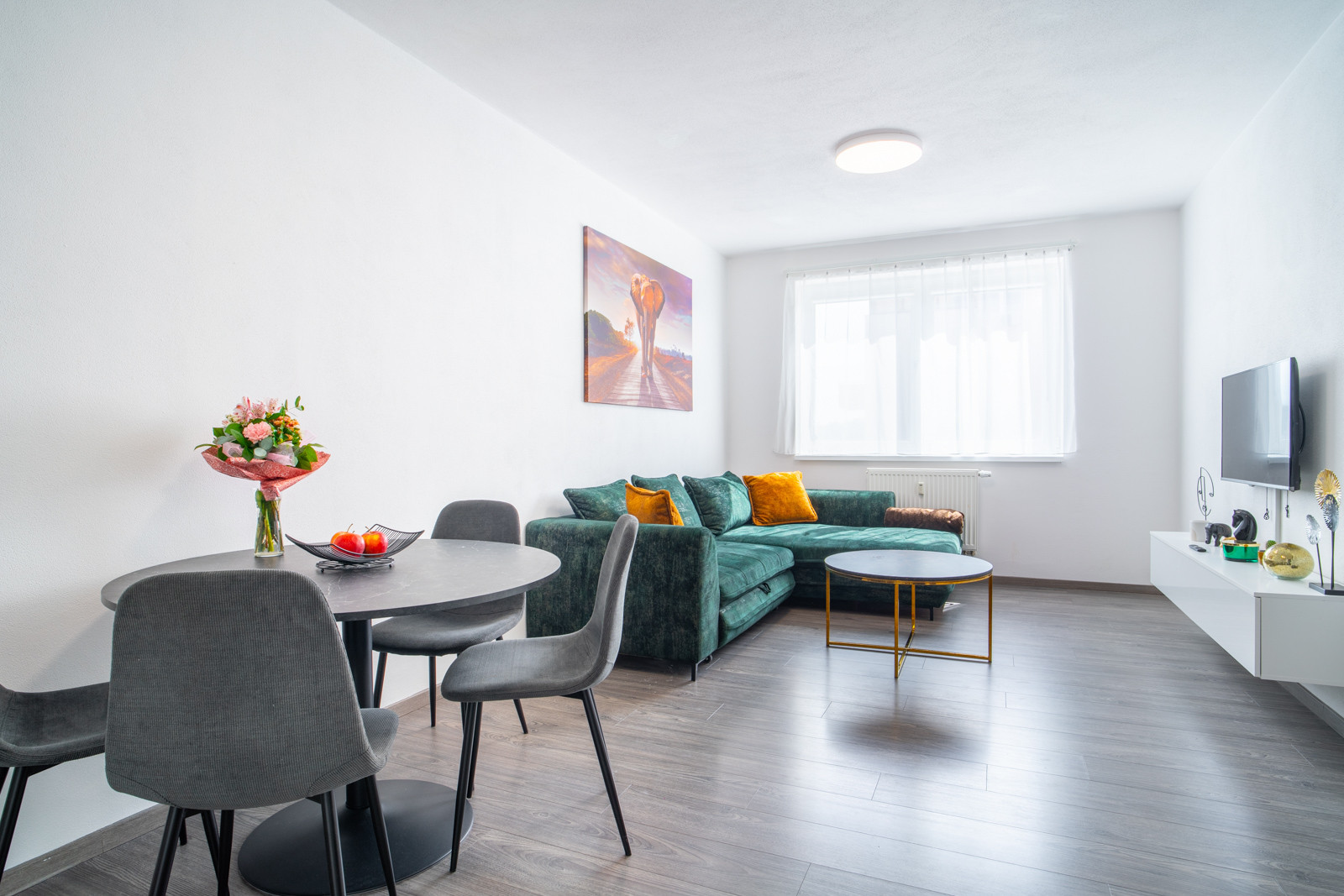 Na predaj moderný 3-izbový byt vo výbornej lokalite Serede