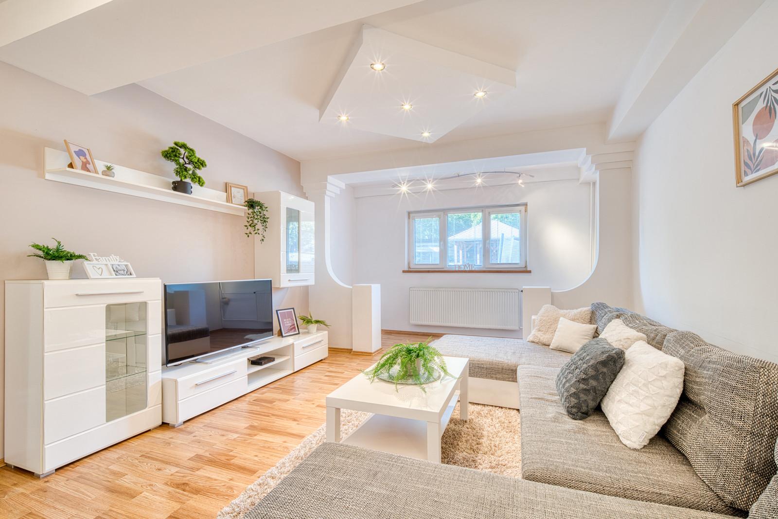 REZERVOVANÉ: Na predaj 2-izbový byt vo Veľkých Levároch