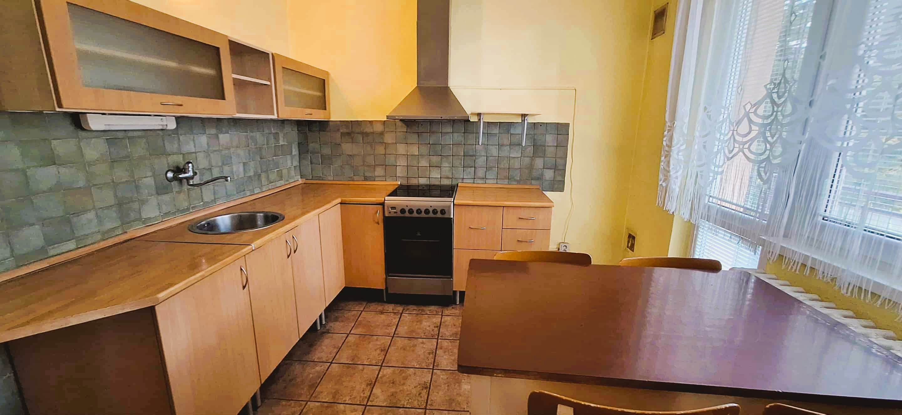 Na predaj 2-izbový byt v v Bánovciach nad Bebravou