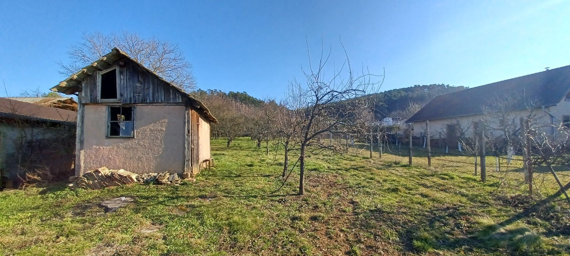 SUPER CENA - Stavebný pozemok  1213 m2 obec BRODZANY