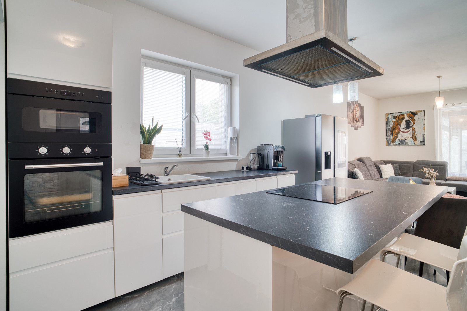 Na predaj priestranný 4-izbový rodinný dom v Bernolákove