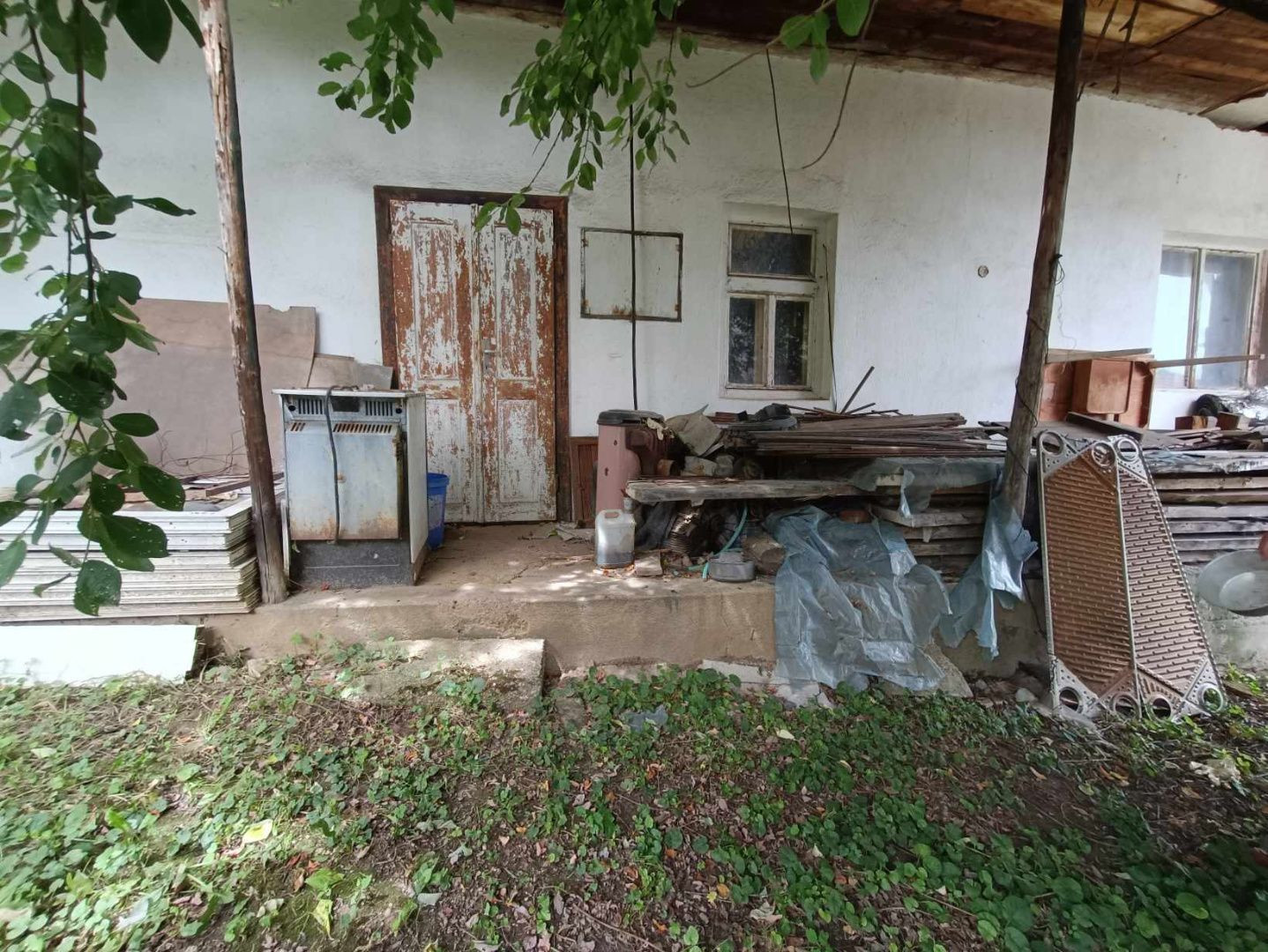 Prašice - starý vidiecky dom s veľkým pozemkom na predaj