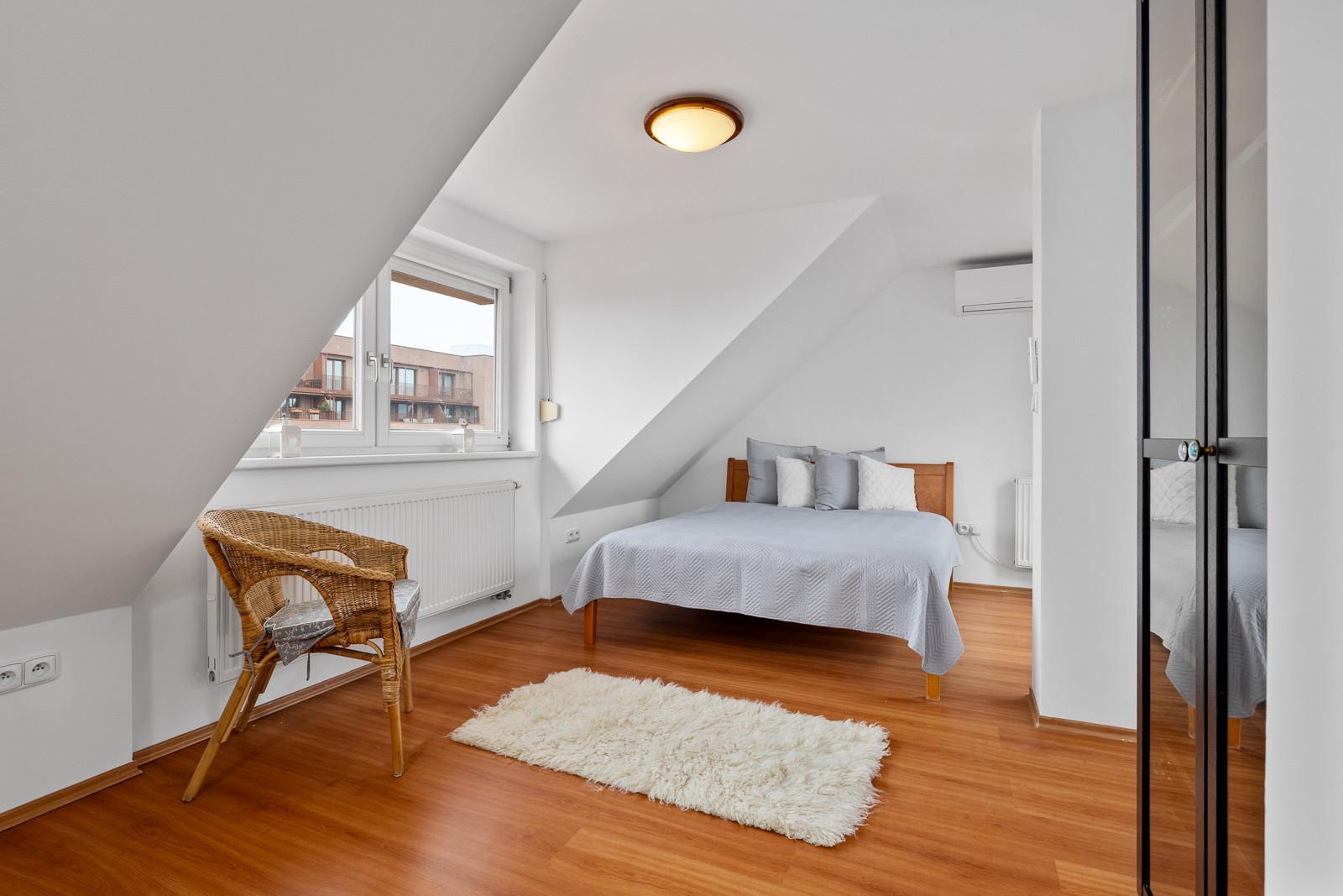 Na prenájom 3-izbový mezanín na Košickej ulici v Bratislave