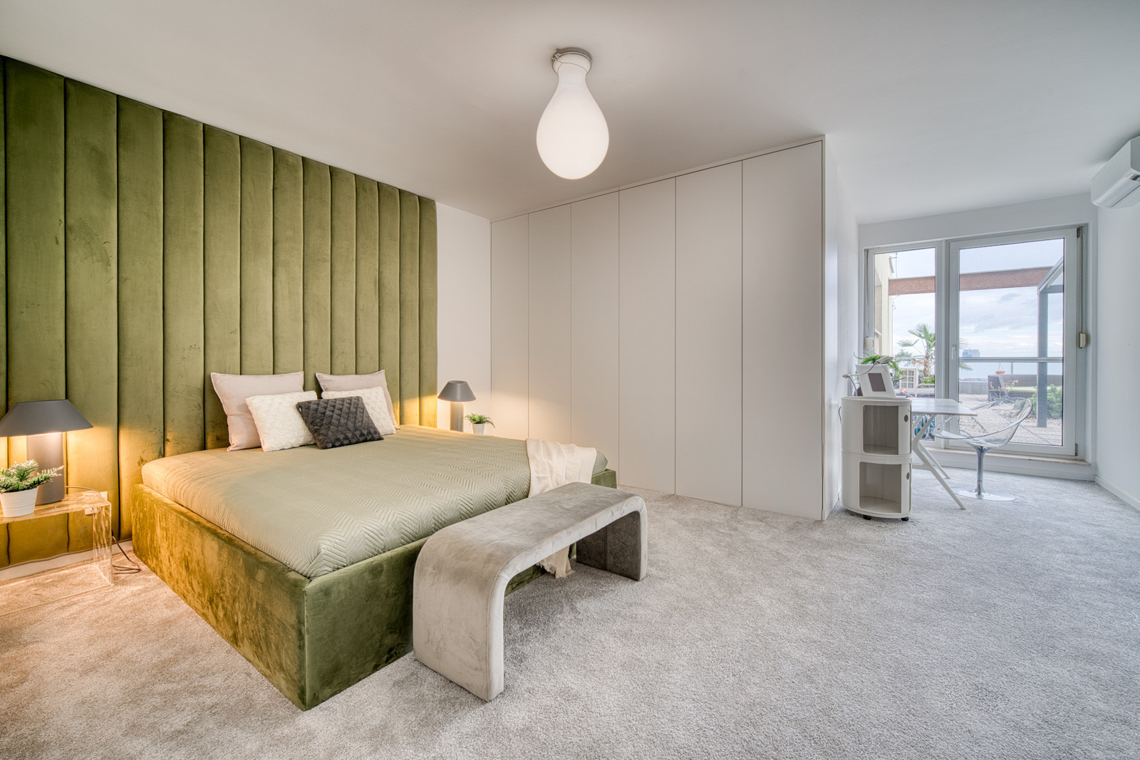 Na predaj 2-izbový byt s veľkolepou terasou na Kolibe