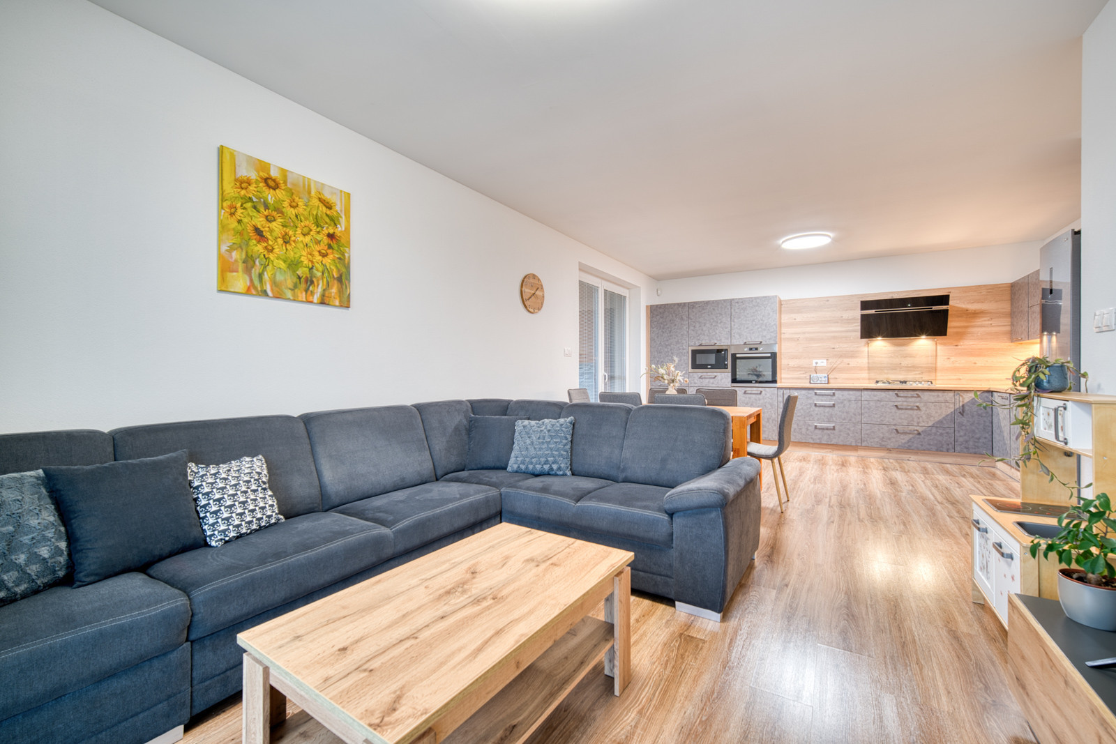 Na predaj príjemný 4-izbový byt v pokojnej časti Tomášova