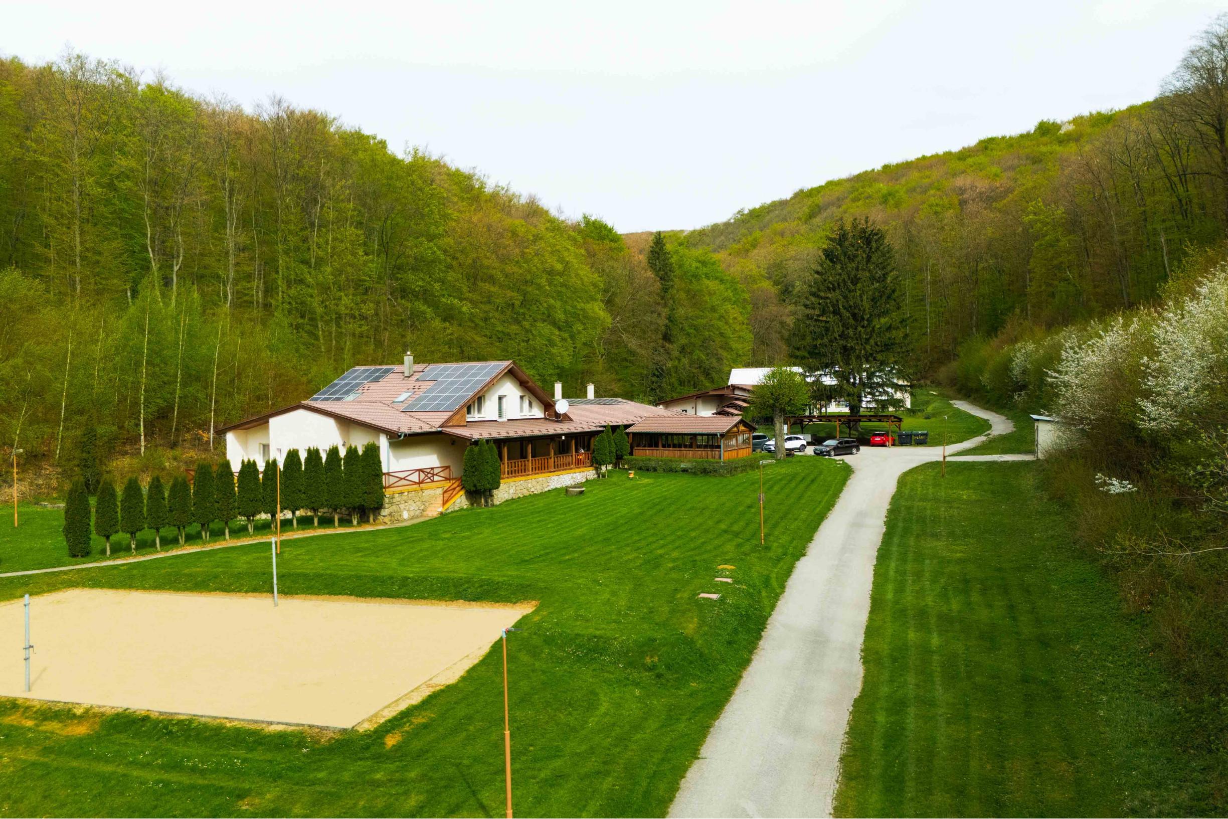 Na predaj rekreačný rezort v chránenej oblasti Bielych Karpát