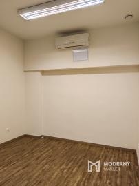 Na prenájom zrekonštruovaný obchodný priestor v centre Malaciek