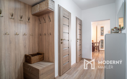 Na predaj dobre dispozične riešený 3-izbový byt vo vyhľadávanej lokalite Karlovej Vsi