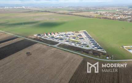 Na predaj lukratívne pozemky v novovybudovanej časti obce Topoľnica