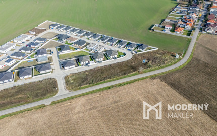 Na predaj lukratívne pozemky v novovybudovanej časti obce Topoľnica