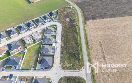 Na predaj lukratívne pozemky v novovybudovanej časti obce Topoľnica