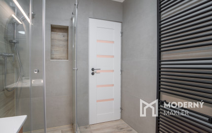 Na predaj štýlovo zrekonštruovaný dvojpodlažný rodinný dom za výhodnú cenu v obci Veľká Mača