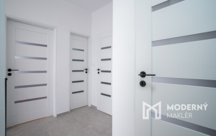 Na predaj štýlovo zrekonštruovaný dvojpodlažný rodinný dom za výhodnú cenu v obci Veľká Mača