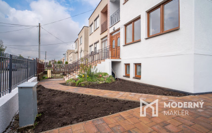 Na predaj štýlovo zrekonštruovaný dvojpodlažný rodinný dom za výhodnú cenu v obci Veľká Mača