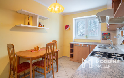 PRENAJATÉ: Na prenájom priestranný 2-izbový byt na Záhradnej ulici v Pezinku