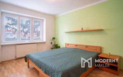 PRENAJATÉ: Na prenájom priestranný 2-izbový byt na Záhradnej ulici v Pezinku