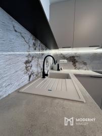 Na prenájom novostavba moderného, kompletne zariadeného 2izb bytu na Tramínovej ul. v Trenčíne.