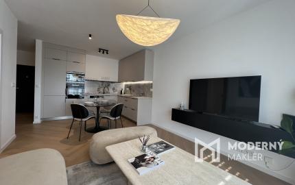 Na prenájom novostavba moderného, kompletne zariadeného 2izb bytu na Tramínovej ul. v Trenčíne.